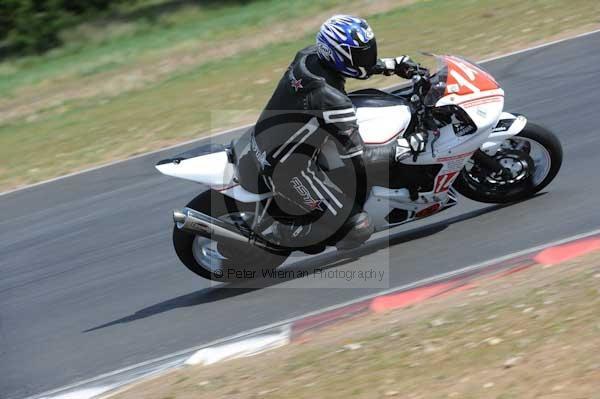 enduro digital images, endurodigitalimages, event digital images, eventdigitalimages, no limits, peter wileman photography, racing digital images, trackday digital images, trackday photos, vmcc banbury run