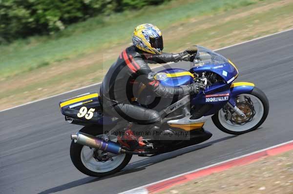 enduro digital images, endurodigitalimages, event digital images, eventdigitalimages, no limits, peter wileman photography, racing digital images, trackday digital images, trackday photos, vmcc banbury run
