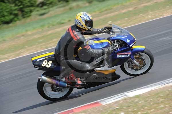 enduro digital images, endurodigitalimages, event digital images, eventdigitalimages, no limits, peter wileman photography, racing digital images, trackday digital images, trackday photos, vmcc banbury run