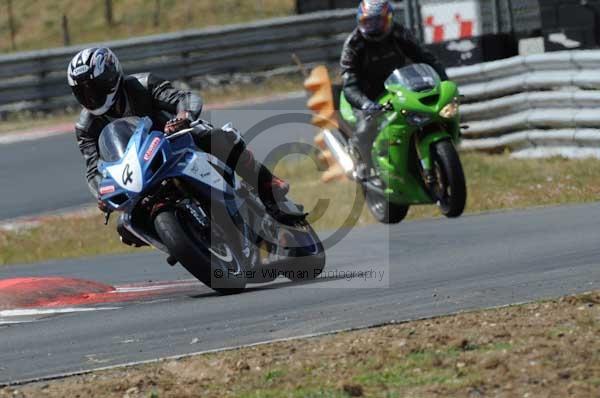 enduro digital images, endurodigitalimages, event digital images, eventdigitalimages, no limits, peter wileman photography, racing digital images, trackday digital images, trackday photos, vmcc banbury run