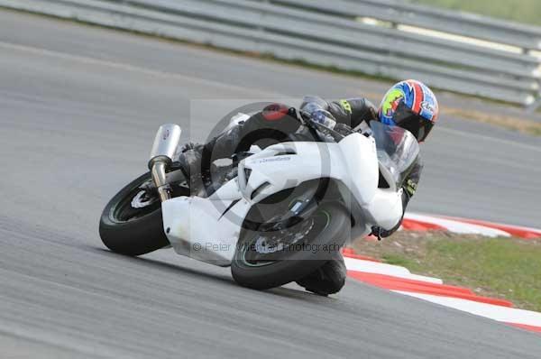 enduro digital images, endurodigitalimages, event digital images, eventdigitalimages, no limits, peter wileman photography, racing digital images, trackday digital images, trackday photos, vmcc banbury run