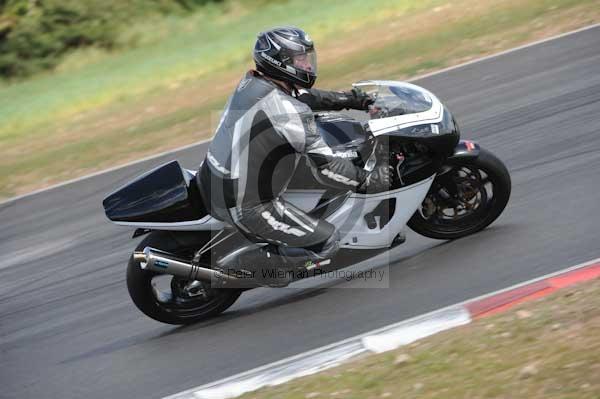 enduro digital images, endurodigitalimages, event digital images, eventdigitalimages, no limits, peter wileman photography, racing digital images, trackday digital images, trackday photos, vmcc banbury run