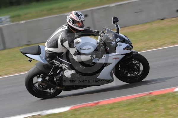 enduro digital images, endurodigitalimages, event digital images, eventdigitalimages, no limits, peter wileman photography, racing digital images, trackday digital images, trackday photos, vmcc banbury run