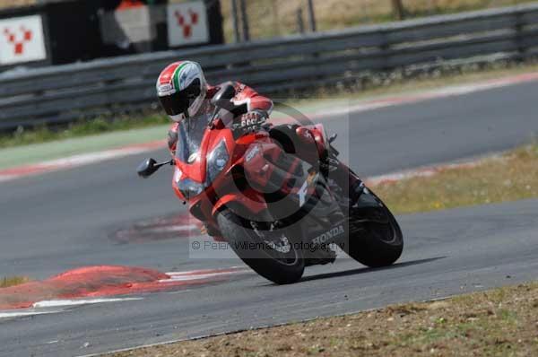 enduro digital images, endurodigitalimages, event digital images, eventdigitalimages, no limits, peter wileman photography, racing digital images, trackday digital images, trackday photos, vmcc banbury run