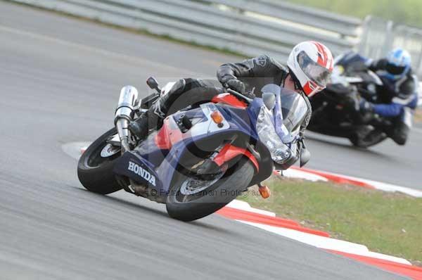 enduro digital images, endurodigitalimages, event digital images, eventdigitalimages, no limits, peter wileman photography, racing digital images, trackday digital images, trackday photos, vmcc banbury run