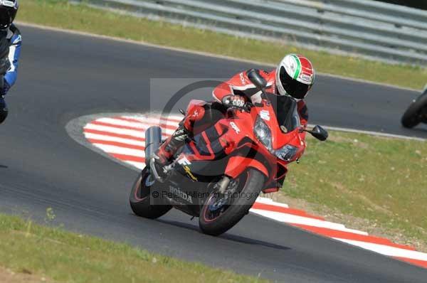 enduro digital images, endurodigitalimages, event digital images, eventdigitalimages, no limits, peter wileman photography, racing digital images, trackday digital images, trackday photos, vmcc banbury run