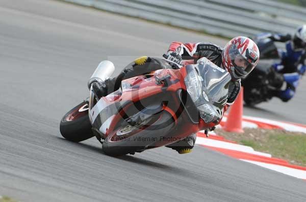 enduro digital images, endurodigitalimages, event digital images, eventdigitalimages, no limits, peter wileman photography, racing digital images, trackday digital images, trackday photos, vmcc banbury run