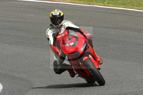 enduro digital images, endurodigitalimages, event digital images, eventdigitalimages, no limits, peter wileman photography, racing digital images, trackday digital images, trackday photos, vmcc banbury run
