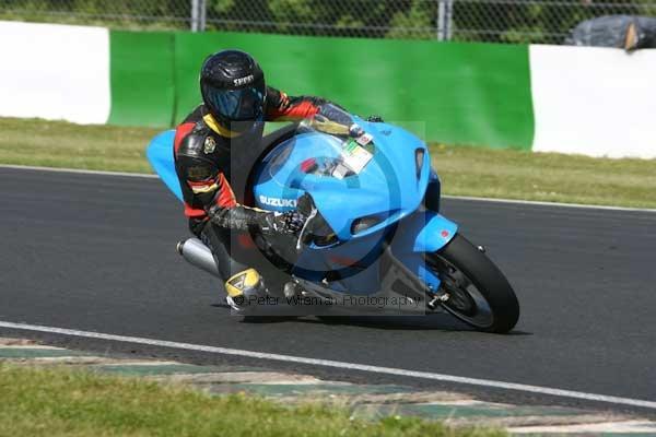 enduro digital images, endurodigitalimages, event digital images, eventdigitalimages, no limits, peter wileman photography, racing digital images, trackday digital images, trackday photos, vmcc banbury run