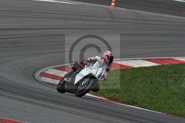 enduro digital images, endurodigitalimages, event digital images, eventdigitalimages, no limits, peter wileman photography, racing digital images, trackday digital images, trackday photos, vmcc banbury run