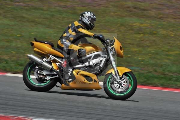 enduro digital images, endurodigitalimages, event digital images, eventdigitalimages, no limits, peter wileman photography, racing digital images, trackday digital images, trackday photos, vmcc banbury run