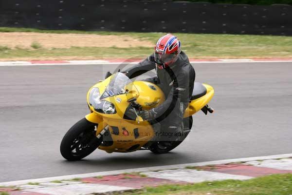 enduro digital images, endurodigitalimages, event digital images, eventdigitalimages, no limits, peter wileman photography, racing digital images, trackday digital images, trackday photos, vmcc banbury run