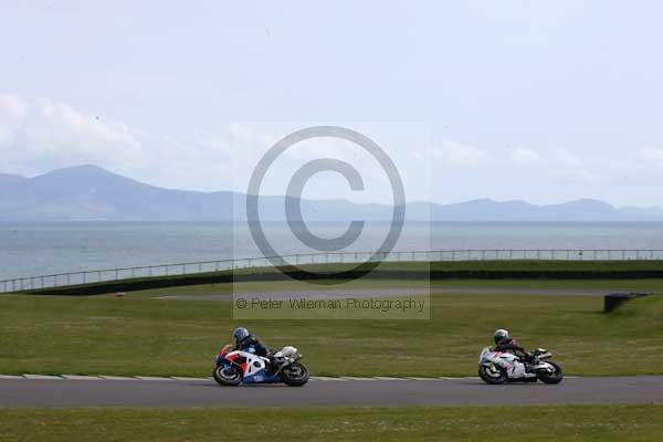 enduro digital images, endurodigitalimages, event digital images, eventdigitalimages, no limits, peter wileman photography, racing digital images, trackday digital images, trackday photos, vmcc banbury run