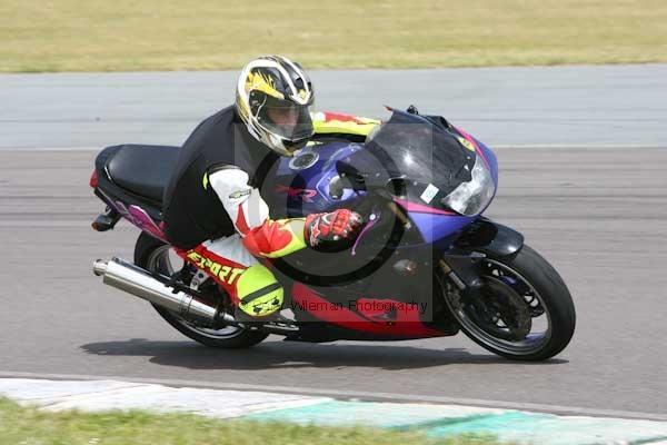enduro digital images, endurodigitalimages, event digital images, eventdigitalimages, no limits, peter wileman photography, racing digital images, trackday digital images, trackday photos, vmcc banbury run