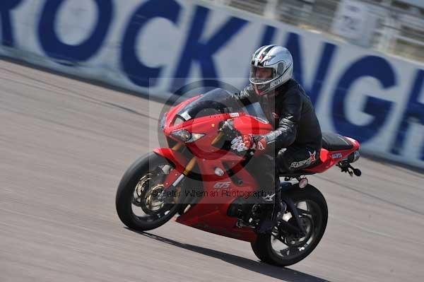 enduro digital images, endurodigitalimages, event digital images, eventdigitalimages, no limits, peter wileman photography, racing digital images, trackday digital images, trackday photos, vmcc banbury run