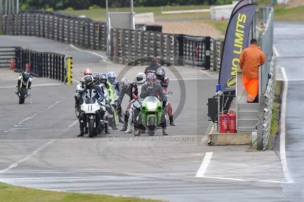 enduro digital images, endurodigitalimages, event digital images, eventdigitalimages, no limits, peter wileman photography, racing digital images, trackday digital images, trackday photos, vmcc banbury run