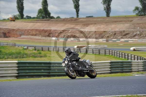 enduro digital images, endurodigitalimages, event digital images, eventdigitalimages, no limits, peter wileman photography, racing digital images, trackday digital images, trackday photos, vmcc banbury run