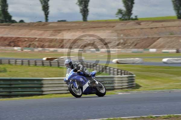 enduro digital images, endurodigitalimages, event digital images, eventdigitalimages, no limits, peter wileman photography, racing digital images, trackday digital images, trackday photos, vmcc banbury run