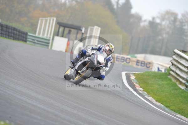 Mallory park Leicestershire;Mallory park photographs;Motorcycle action photographs;event digital images;eventdigitalimages;mallory park;no limits trackday;peter wileman photography;trackday;trackday digital images;trackday photos