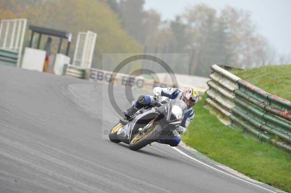 Mallory park Leicestershire;Mallory park photographs;Motorcycle action photographs;event digital images;eventdigitalimages;mallory park;no limits trackday;peter wileman photography;trackday;trackday digital images;trackday photos