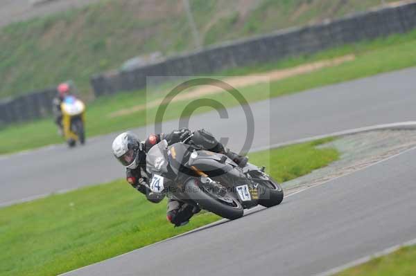 Mallory park Leicestershire;Mallory park photographs;Motorcycle action photographs;event digital images;eventdigitalimages;mallory park;no limits trackday;peter wileman photography;trackday;trackday digital images;trackday photos