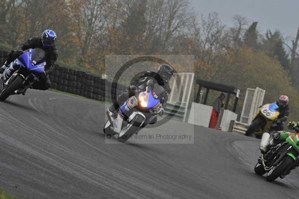Mallory park Leicestershire;Mallory park photographs;Motorcycle action photographs;event digital images;eventdigitalimages;mallory park;no limits trackday;peter wileman photography;trackday;trackday digital images;trackday photos