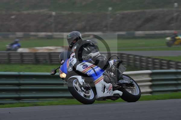 Mallory park Leicestershire;Mallory park photographs;Motorcycle action photographs;event digital images;eventdigitalimages;mallory park;no limits trackday;peter wileman photography;trackday;trackday digital images;trackday photos