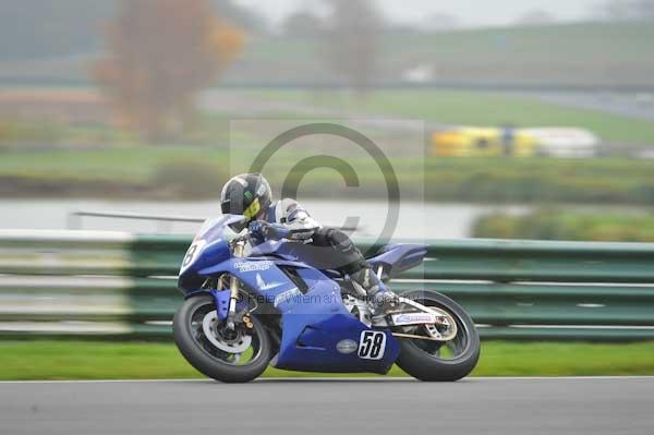 Mallory park Leicestershire;Mallory park photographs;Motorcycle action photographs;event digital images;eventdigitalimages;mallory park;no limits trackday;peter wileman photography;trackday;trackday digital images;trackday photos