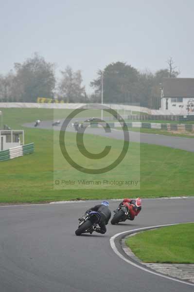 Mallory park Leicestershire;Mallory park photographs;Motorcycle action photographs;event digital images;eventdigitalimages;mallory park;no limits trackday;peter wileman photography;trackday;trackday digital images;trackday photos