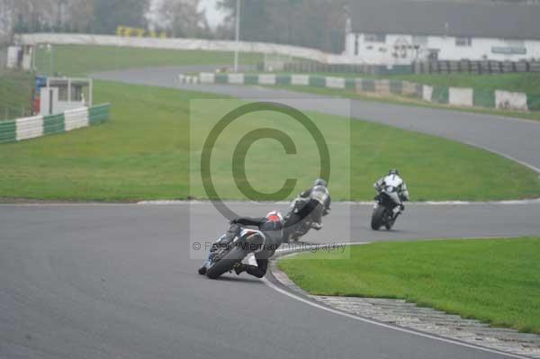 Mallory park Leicestershire;Mallory park photographs;Motorcycle action photographs;event digital images;eventdigitalimages;mallory park;no limits trackday;peter wileman photography;trackday;trackday digital images;trackday photos
