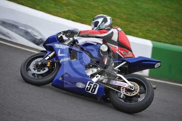 Mallory park Leicestershire;Mallory park photographs;Motorcycle action photographs;event digital images;eventdigitalimages;mallory park;no limits trackday;peter wileman photography;trackday;trackday digital images;trackday photos