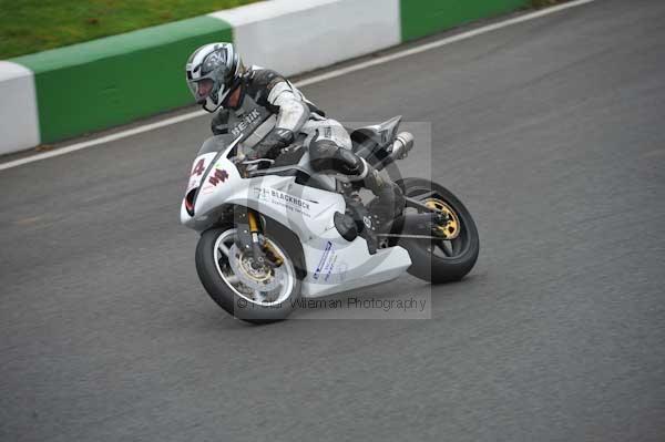 Mallory park Leicestershire;Mallory park photographs;Motorcycle action photographs;event digital images;eventdigitalimages;mallory park;no limits trackday;peter wileman photography;trackday;trackday digital images;trackday photos