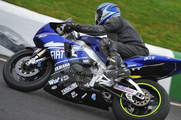 Mallory park Leicestershire;Mallory park photographs;Motorcycle action photographs;event digital images;eventdigitalimages;mallory park;no limits trackday;peter wileman photography;trackday;trackday digital images;trackday photos