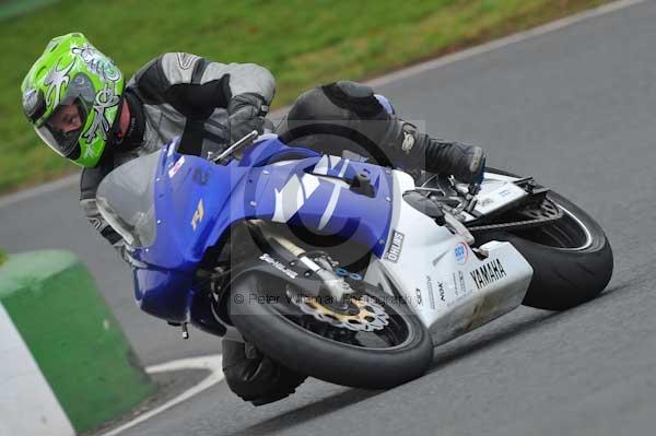 Mallory park Leicestershire;Mallory park photographs;Motorcycle action photographs;event digital images;eventdigitalimages;mallory park;no limits trackday;peter wileman photography;trackday;trackday digital images;trackday photos