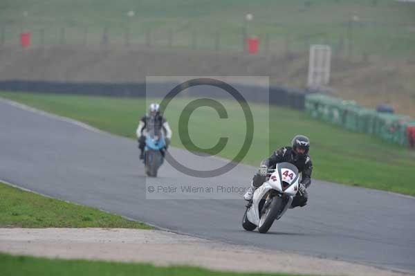 Mallory park Leicestershire;Mallory park photographs;Motorcycle action photographs;event digital images;eventdigitalimages;mallory park;no limits trackday;peter wileman photography;trackday;trackday digital images;trackday photos