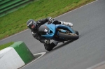 Mallory-park-Leicestershire;Mallory-park-photographs;Motorcycle-action-photographs;event-digital-images;eventdigitalimages;mallory-park;no-limits-trackday;peter-wileman-photography;trackday;trackday-digital-images;trackday-photos