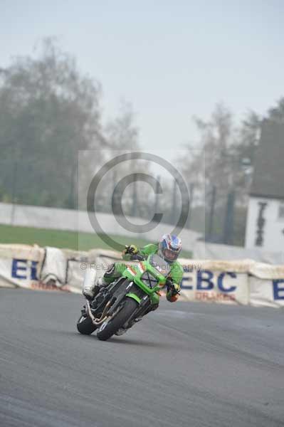 Mallory park Leicestershire;Mallory park photographs;Motorcycle action photographs;event digital images;eventdigitalimages;mallory park;no limits trackday;peter wileman photography;trackday;trackday digital images;trackday photos