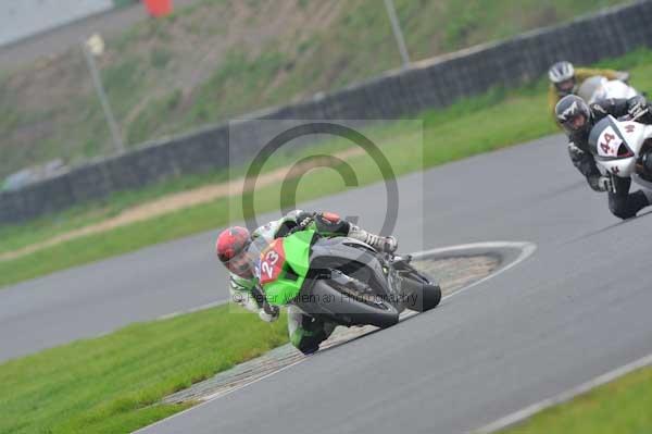 Mallory park Leicestershire;Mallory park photographs;Motorcycle action photographs;event digital images;eventdigitalimages;mallory park;no limits trackday;peter wileman photography;trackday;trackday digital images;trackday photos