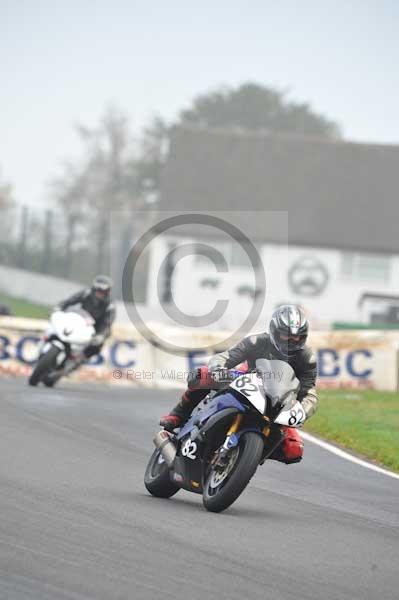 Mallory park Leicestershire;Mallory park photographs;Motorcycle action photographs;event digital images;eventdigitalimages;mallory park;no limits trackday;peter wileman photography;trackday;trackday digital images;trackday photos