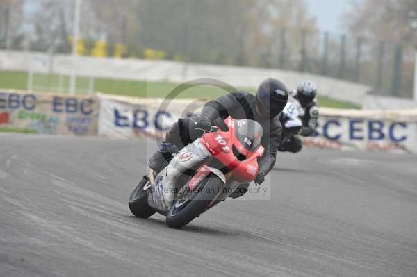 Mallory park Leicestershire;Mallory park photographs;Motorcycle action photographs;event digital images;eventdigitalimages;mallory park;no limits trackday;peter wileman photography;trackday;trackday digital images;trackday photos