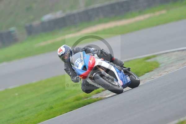 Mallory park Leicestershire;Mallory park photographs;Motorcycle action photographs;event digital images;eventdigitalimages;mallory park;no limits trackday;peter wileman photography;trackday;trackday digital images;trackday photos