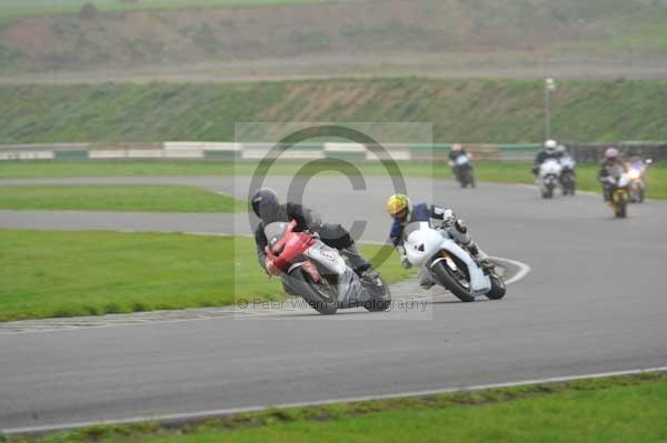 Mallory park Leicestershire;Mallory park photographs;Motorcycle action photographs;event digital images;eventdigitalimages;mallory park;no limits trackday;peter wileman photography;trackday;trackday digital images;trackday photos