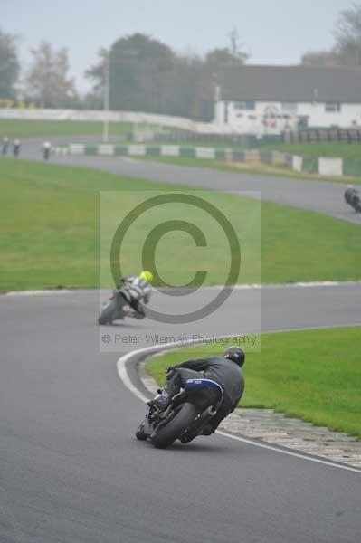 Mallory park Leicestershire;Mallory park photographs;Motorcycle action photographs;event digital images;eventdigitalimages;mallory park;no limits trackday;peter wileman photography;trackday;trackday digital images;trackday photos