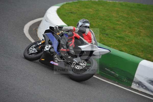 Mallory park Leicestershire;Mallory park photographs;Motorcycle action photographs;event digital images;eventdigitalimages;mallory park;no limits trackday;peter wileman photography;trackday;trackday digital images;trackday photos