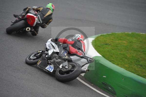 Mallory park Leicestershire;Mallory park photographs;Motorcycle action photographs;event digital images;eventdigitalimages;mallory park;no limits trackday;peter wileman photography;trackday;trackday digital images;trackday photos