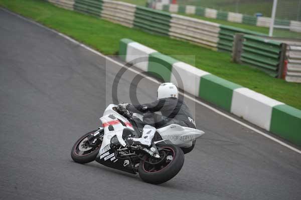 Mallory park Leicestershire;Mallory park photographs;Motorcycle action photographs;event digital images;eventdigitalimages;mallory park;no limits trackday;peter wileman photography;trackday;trackday digital images;trackday photos