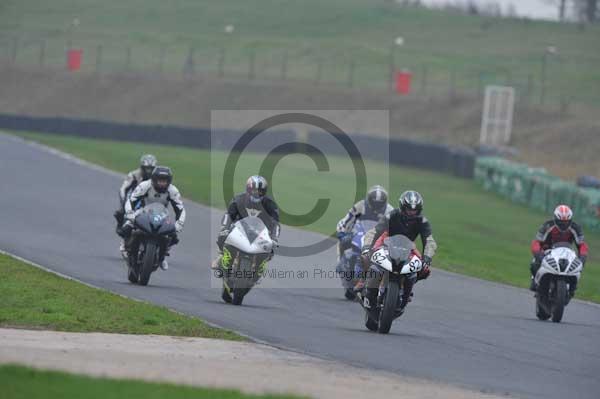 Mallory park Leicestershire;Mallory park photographs;Motorcycle action photographs;event digital images;eventdigitalimages;mallory park;no limits trackday;peter wileman photography;trackday;trackday digital images;trackday photos