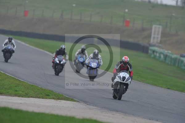 Mallory park Leicestershire;Mallory park photographs;Motorcycle action photographs;event digital images;eventdigitalimages;mallory park;no limits trackday;peter wileman photography;trackday;trackday digital images;trackday photos
