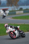 Mallory-park-Leicestershire;Mallory-park-photographs;Motorcycle-action-photographs;event-digital-images;eventdigitalimages;mallory-park;no-limits-trackday;peter-wileman-photography;trackday;trackday-digital-images;trackday-photos