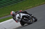 Mallory-park-Leicestershire;Mallory-park-photographs;Motorcycle-action-photographs;event-digital-images;eventdigitalimages;mallory-park;no-limits-trackday;peter-wileman-photography;trackday;trackday-digital-images;trackday-photos